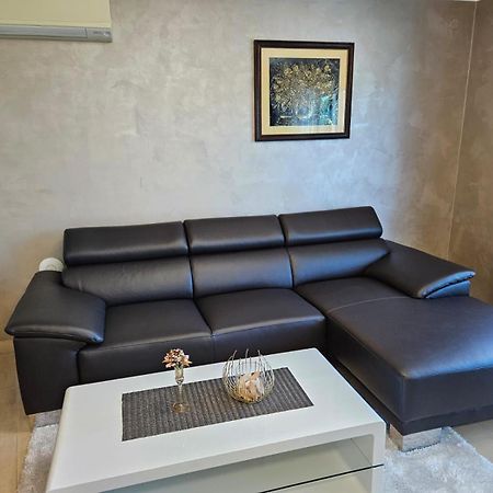 Apartments Riva-Interauto 우마그 외부 사진