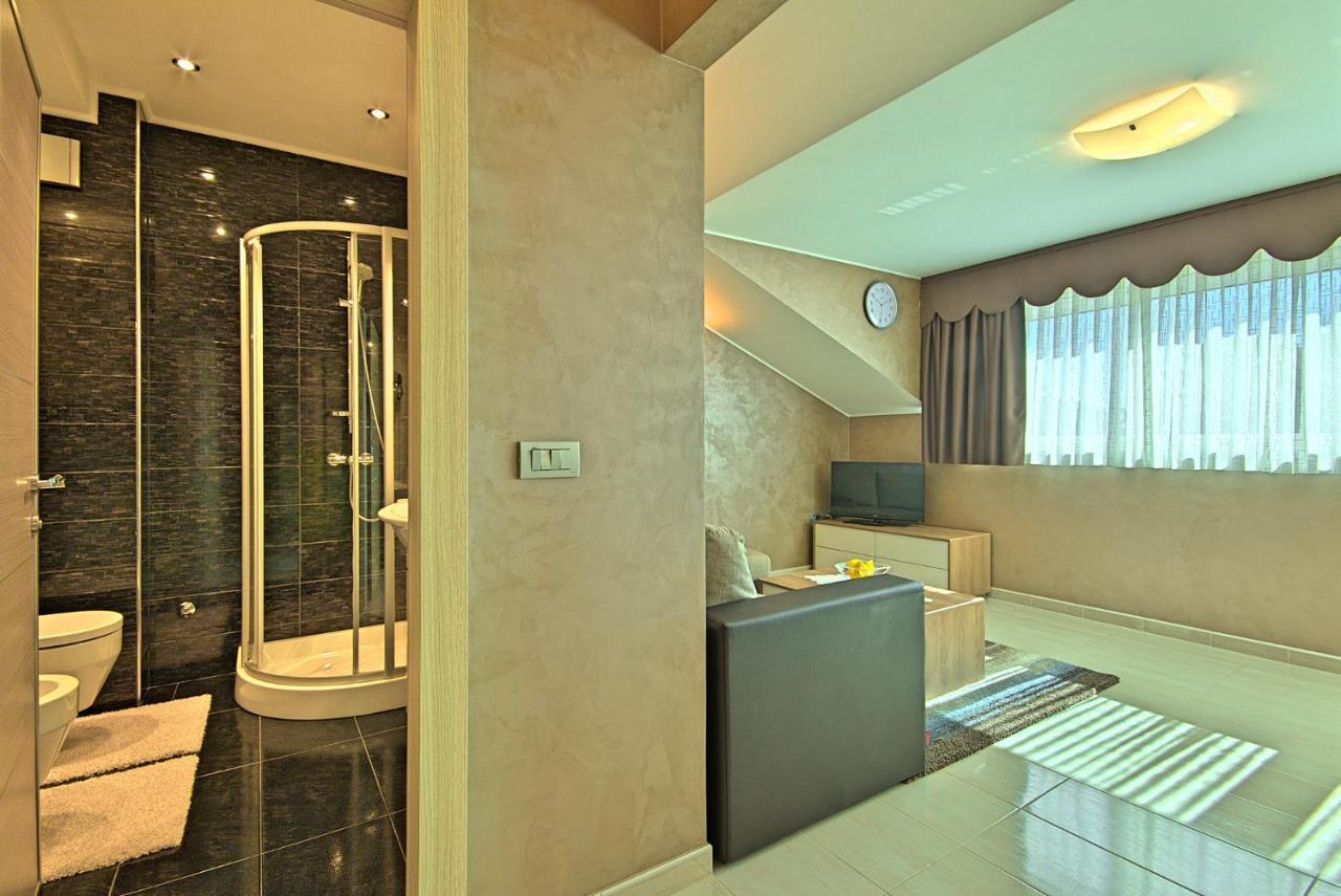 Apartments Riva-Interauto 우마그 외부 사진