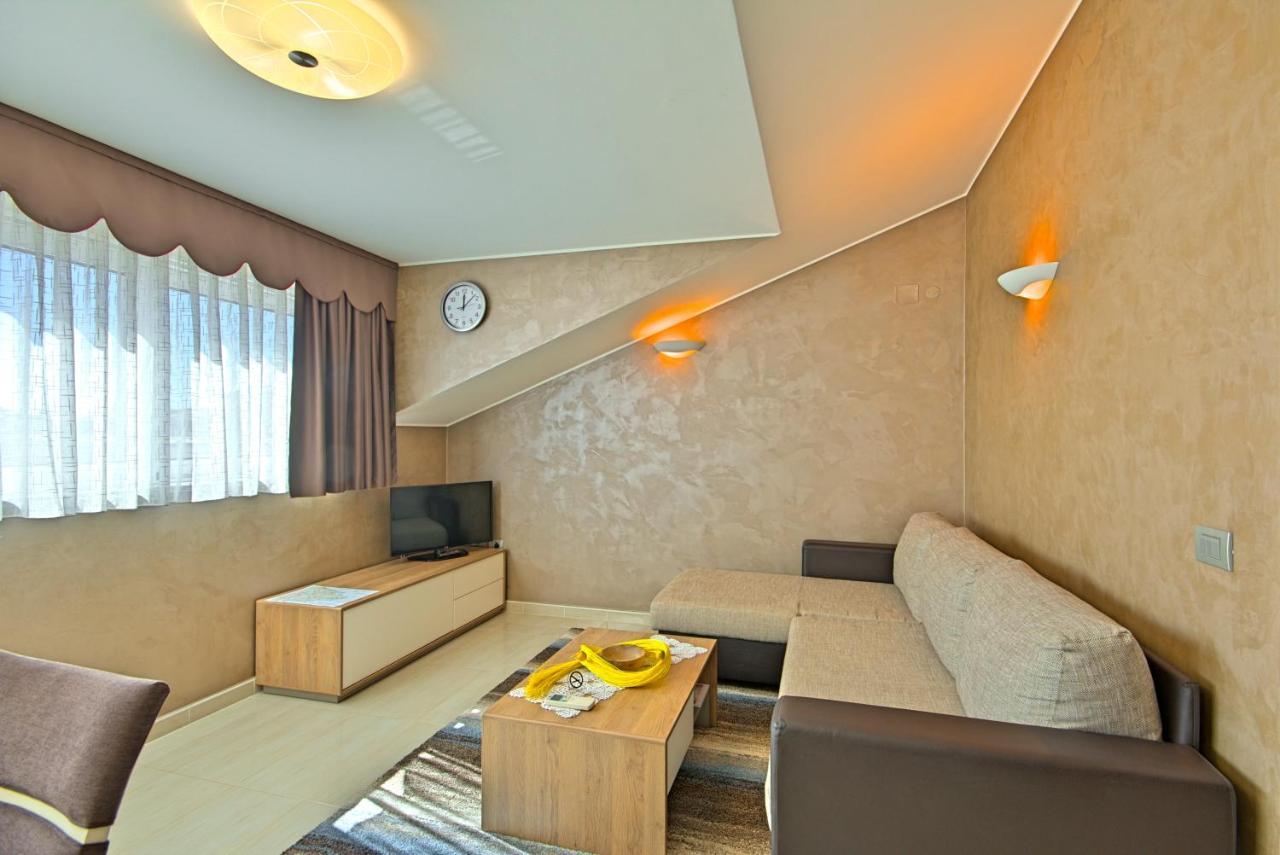 Apartments Riva-Interauto 우마그 외부 사진