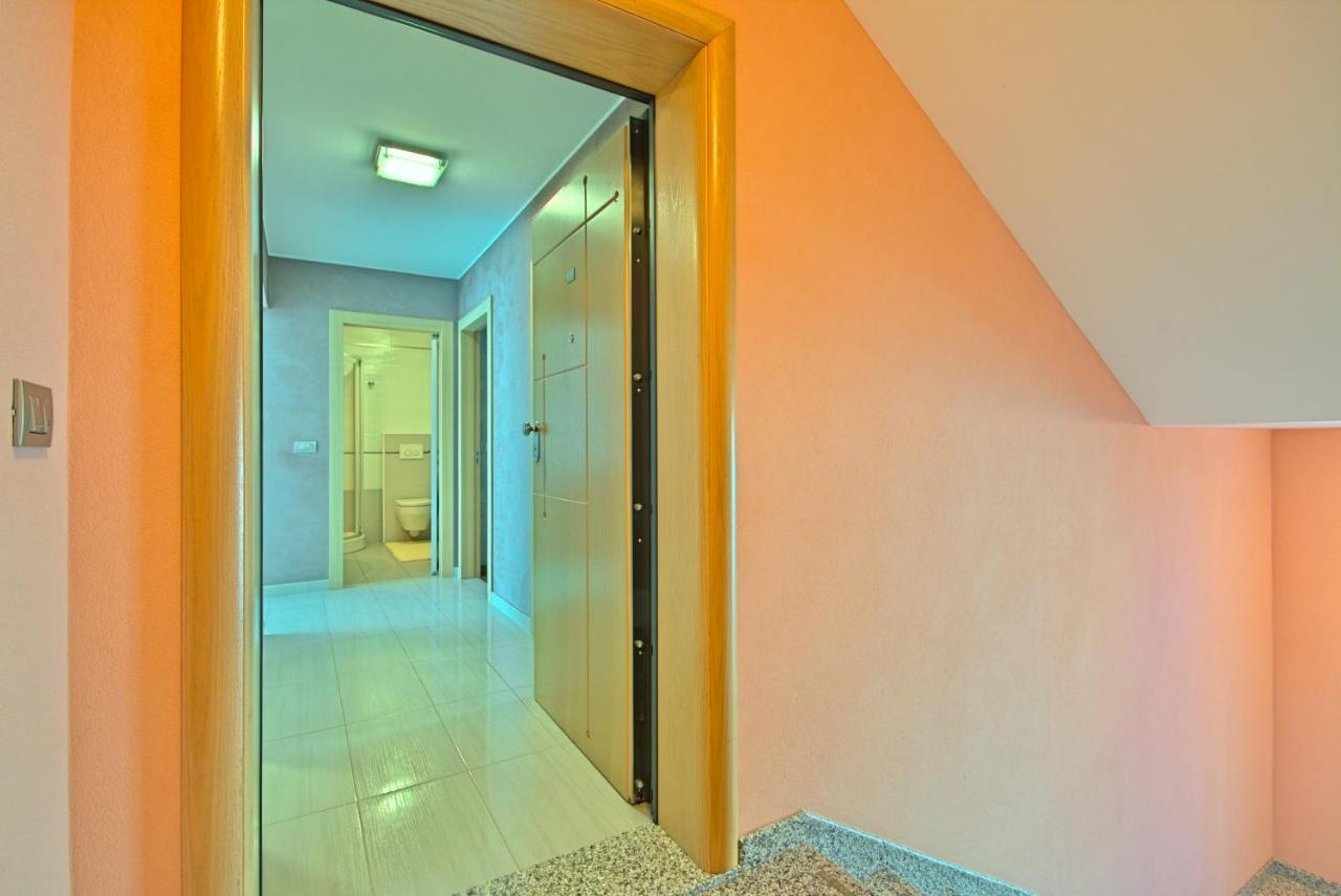 Apartments Riva-Interauto 우마그 외부 사진