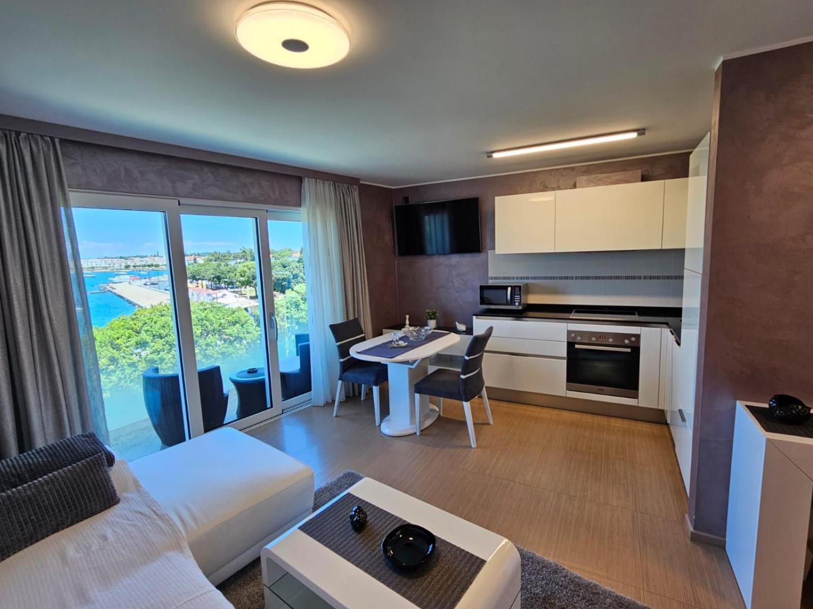 Apartments Riva-Interauto 우마그 외부 사진
