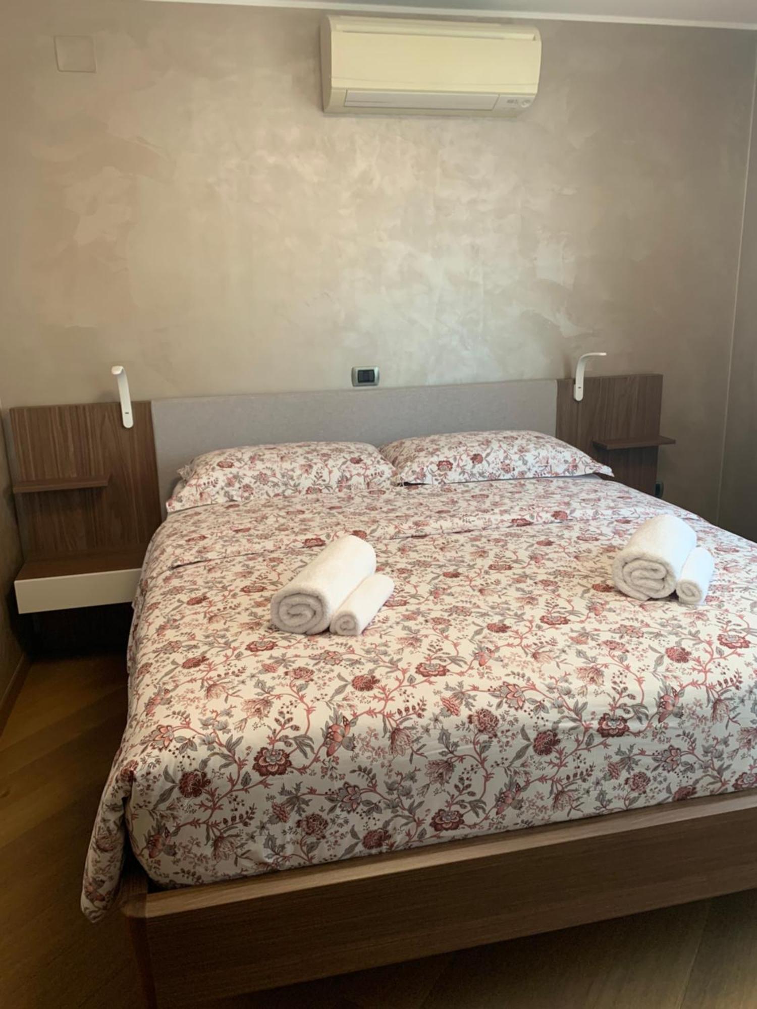 Apartments Riva-Interauto 우마그 외부 사진