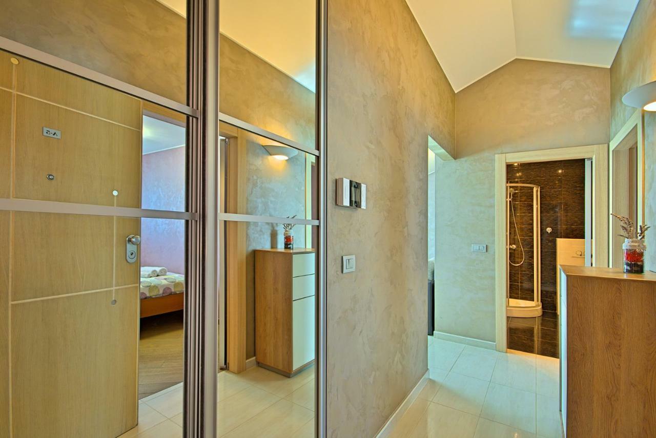 Apartments Riva-Interauto 우마그 외부 사진