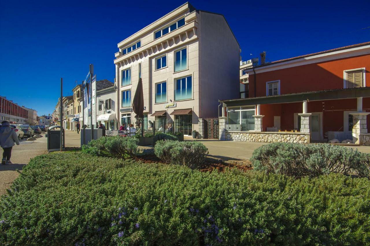 Apartments Riva-Interauto 우마그 외부 사진