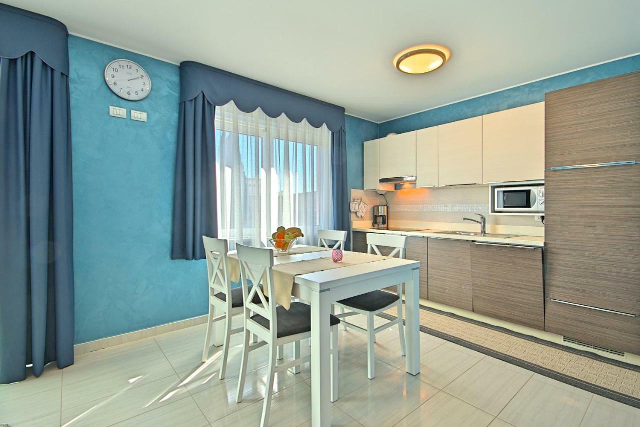 Apartments Riva-Interauto 우마그 외부 사진