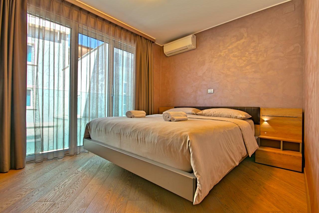 Apartments Riva-Interauto 우마그 외부 사진